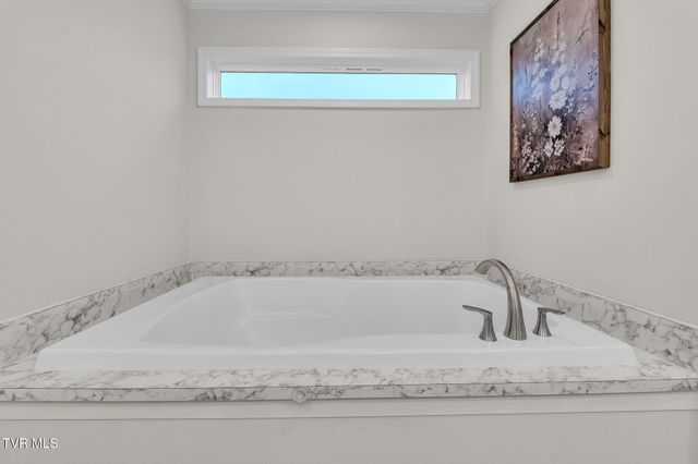 18416 Fortunes Way, Abingdon, VA 24210