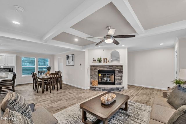 18416 Fortunes Way, Abingdon, VA 24210