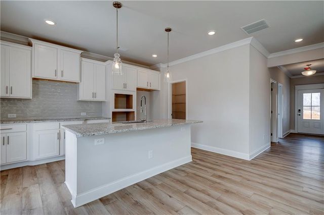 646 Winding Rose Drive, Hoschton, GA 30548