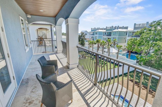 92 Woodward Street, Destin, FL 32541