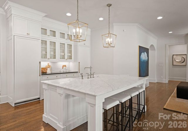 2043 Sharon Lane, Charlotte, NC 28211