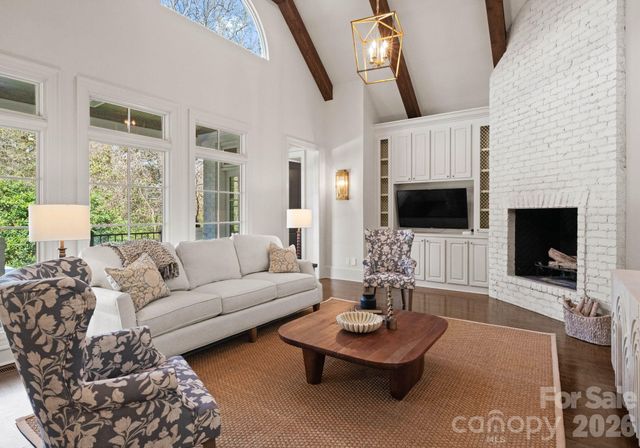 2043 Sharon Lane, Charlotte, NC 28211