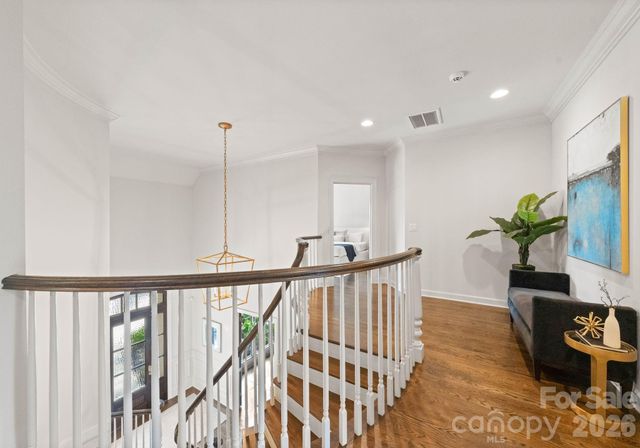 2043 Sharon Lane, Charlotte, NC 28211