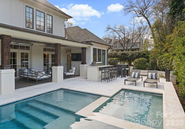 2043 Sharon Lane, Charlotte, NC 28211