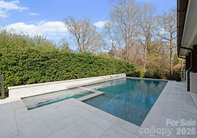 2043 Sharon Lane, Charlotte, NC 28211