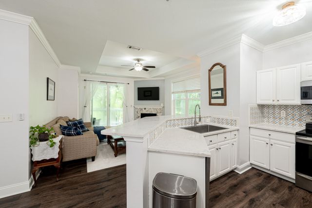60 Fenwick Hall Alley 332, Johns Island, SC 29455