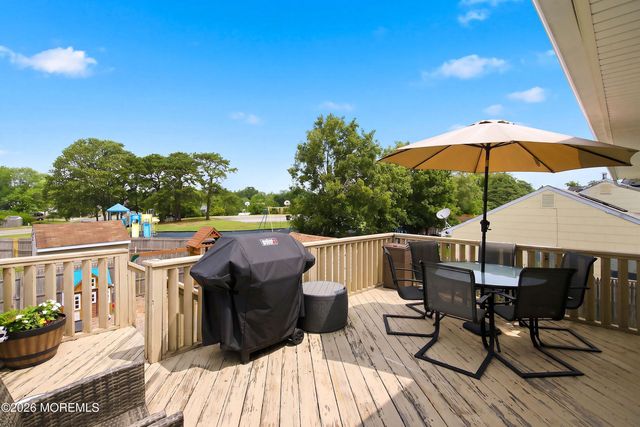 5 Musket Avenue, Barnegat, NJ 08005