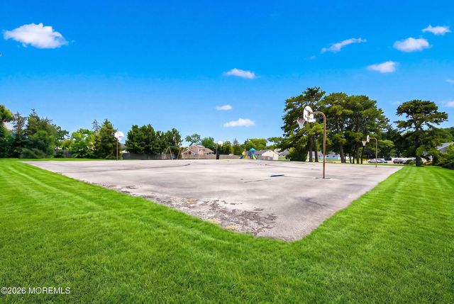 5 Musket Avenue, Barnegat, NJ 08005