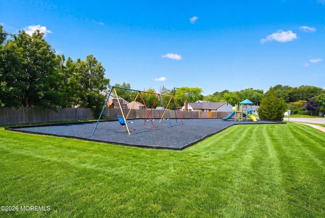 5 Musket Avenue, Barnegat, NJ 08005