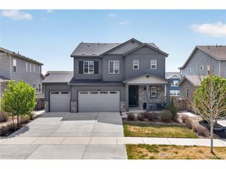 127 N Oak Hill Way, Aurora, CO 80018