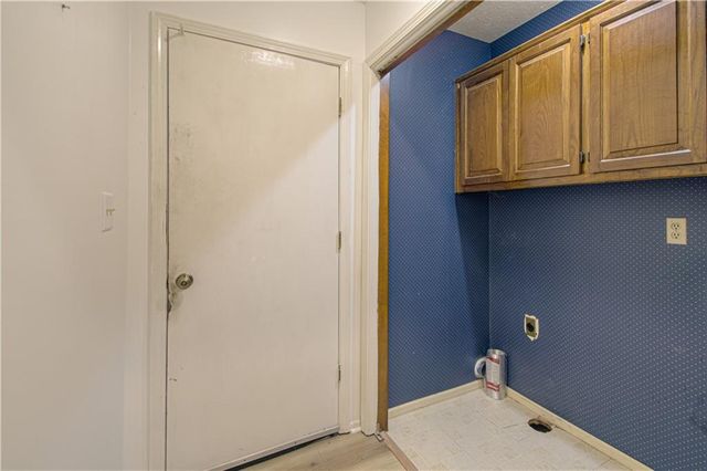 5624 N Gladstone Place, Gladstone, MO 64119