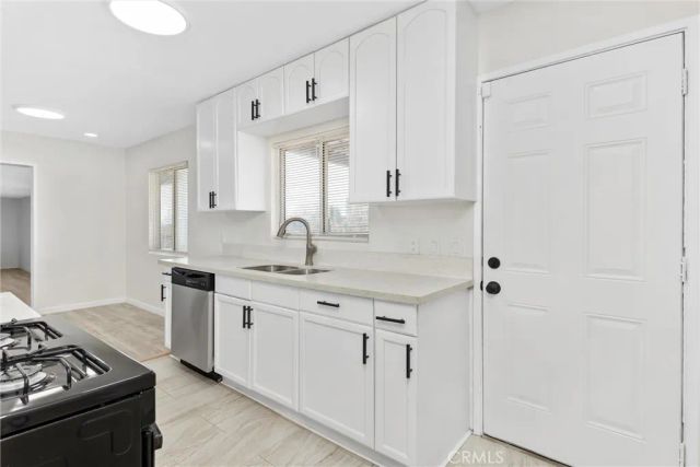 15944 Wintun Road, Apple Valley, CA 92307