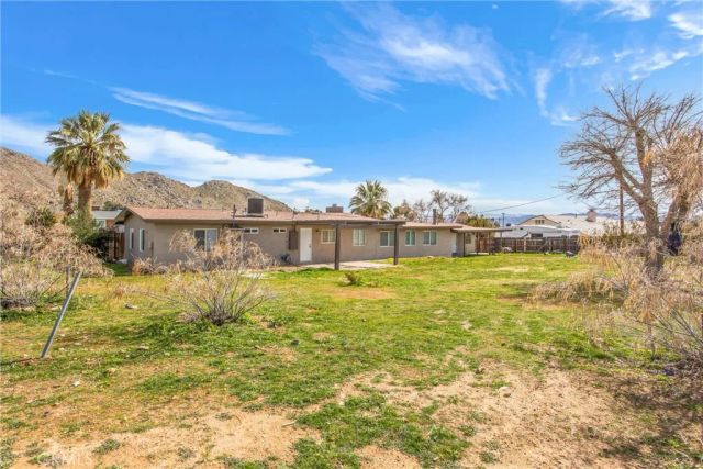 15944 Wintun Road, Apple Valley, CA 92307