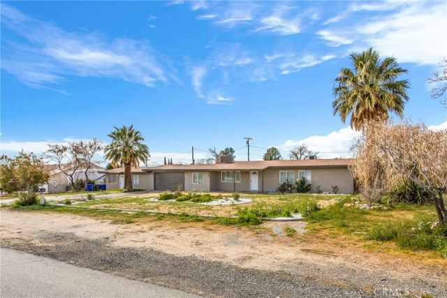 15944 Wintun Road, Apple Valley, CA 92307