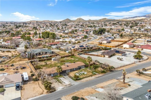 15944 Wintun Road, Apple Valley, CA 92307