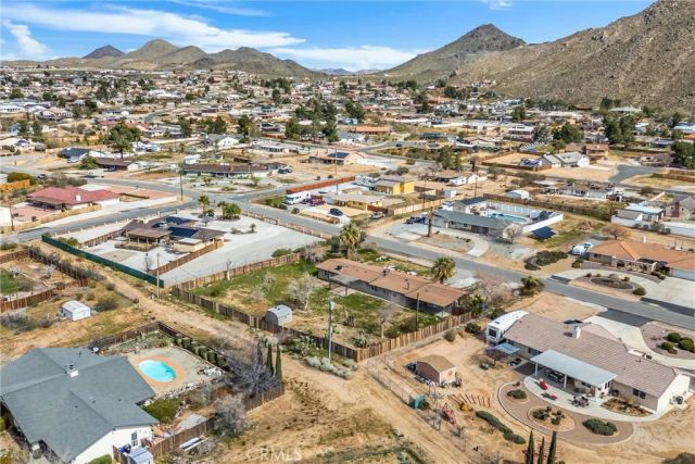 15944 Wintun Road, Apple Valley, CA 92307