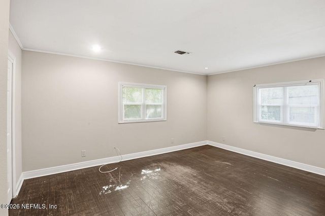 8040 HAMMOND Boulevard, Jacksonville, FL 32220