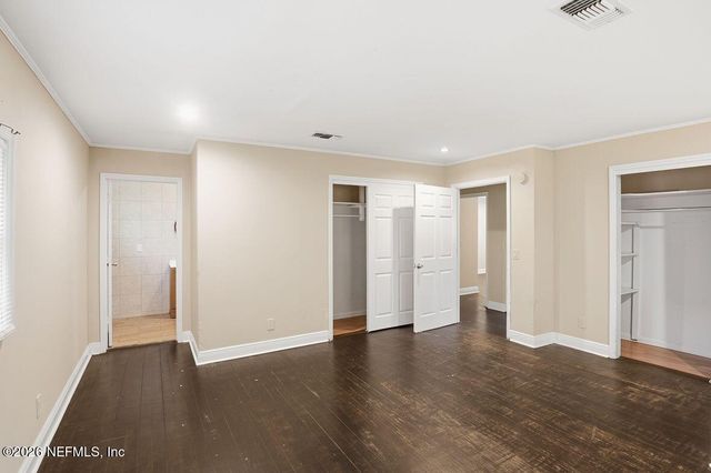 8040 HAMMOND Boulevard, Jacksonville, FL 32220