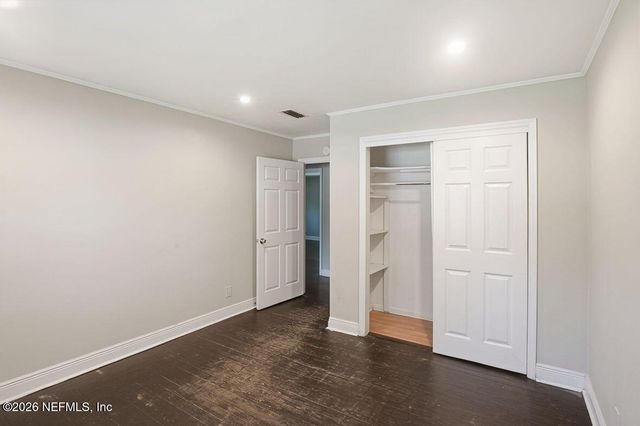 8040 HAMMOND Boulevard, Jacksonville, FL 32220