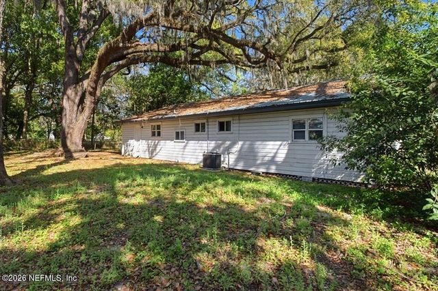 8040 HAMMOND Boulevard, Jacksonville, FL 32220