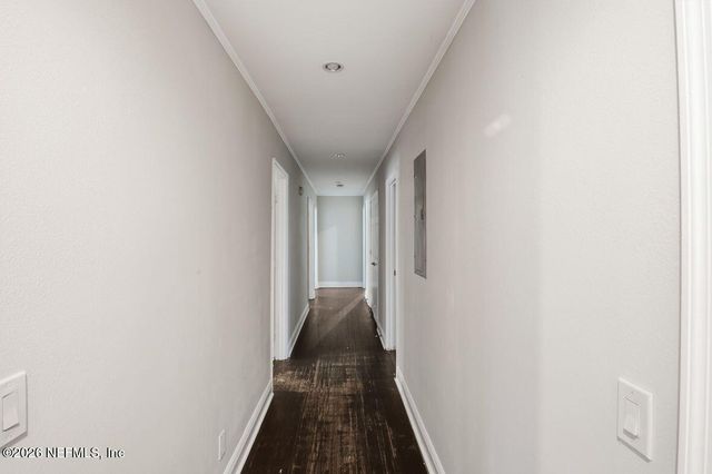 8040 HAMMOND Boulevard, Jacksonville, FL 32220