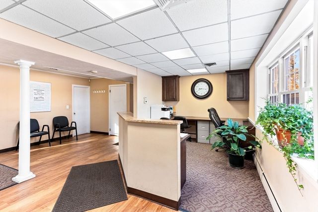 990 Pleasant St, Brockton, MA 02301