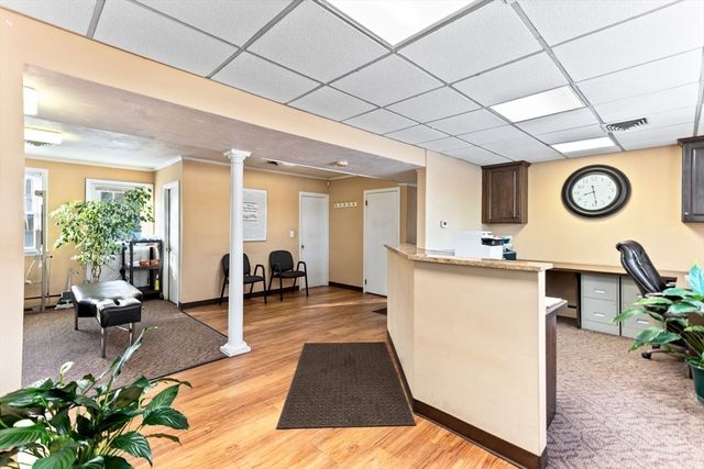 990 Pleasant St, Brockton, MA 02301