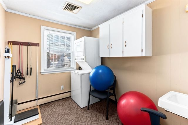 990 Pleasant St, Brockton, MA 02301