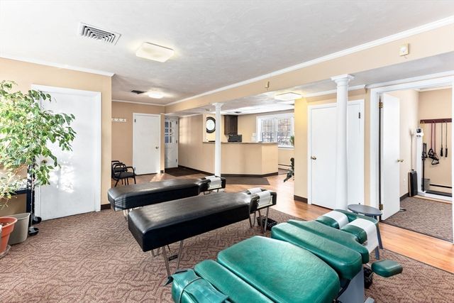 990 Pleasant St, Brockton, MA 02301