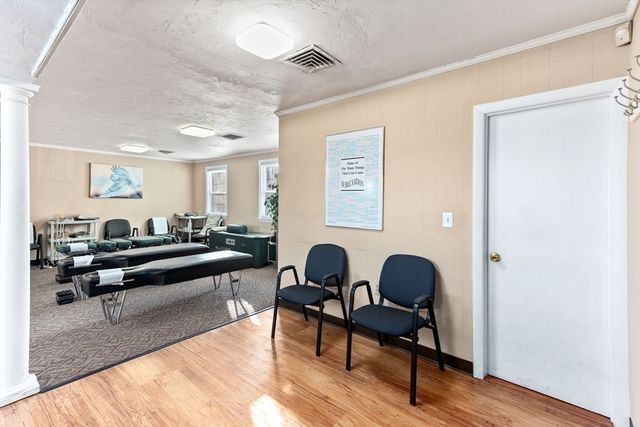 990 Pleasant St, Brockton, MA 02301