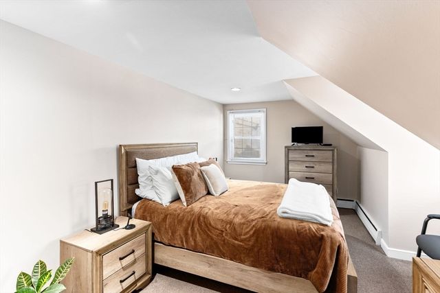 990 Pleasant St, Brockton, MA 02301