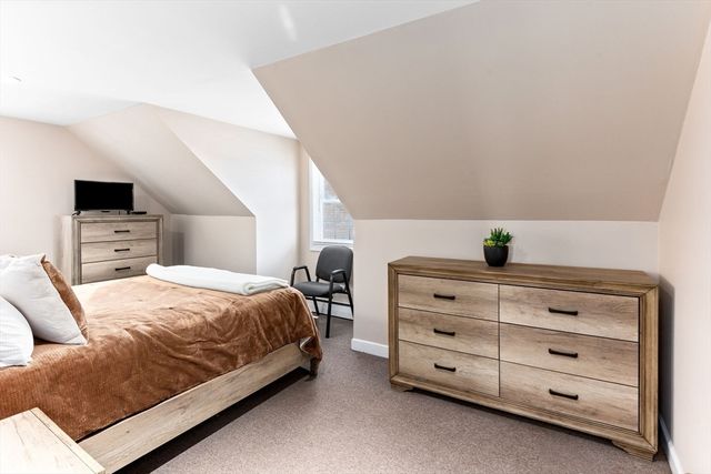 990 Pleasant St, Brockton, MA 02301