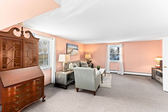 990 Pleasant St, Brockton, MA 02301