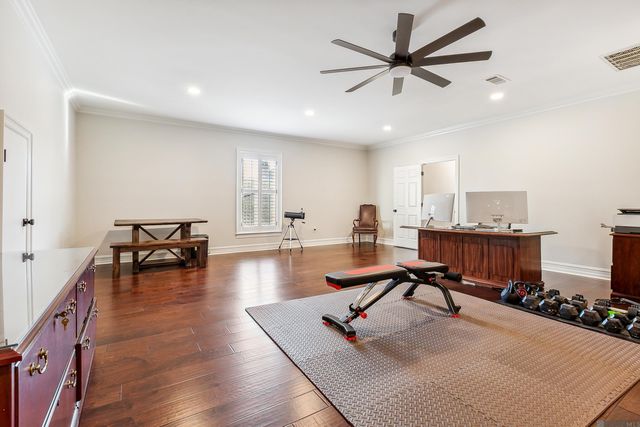 2237 Dove Hollow Dr, Baton Rouge, LA 70809