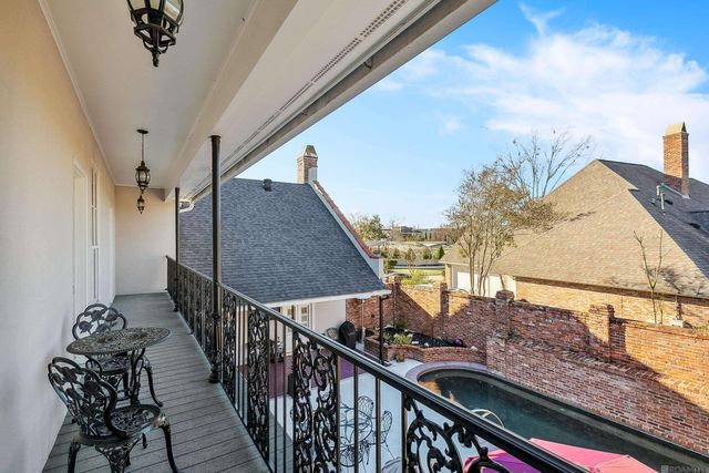 2237 Dove Hollow Dr, Baton Rouge, LA 70809