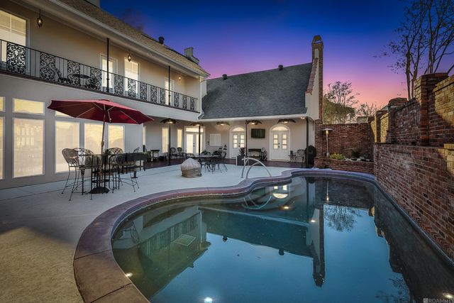 2237 Dove Hollow Dr, Baton Rouge, LA 70809
