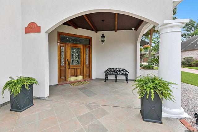 2237 Dove Hollow Dr, Baton Rouge, LA 70809