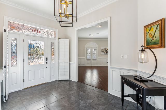 2237 Dove Hollow Dr, Baton Rouge, LA 70809