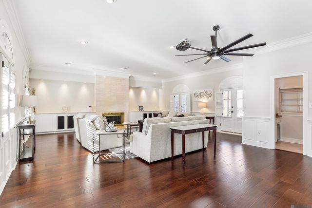 2237 Dove Hollow Dr, Baton Rouge, LA 70809