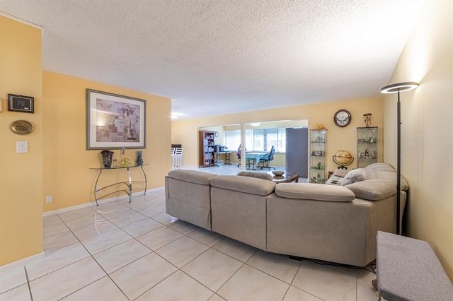 6548 Spring Bottom Way 221, Boca Raton, FL 33433