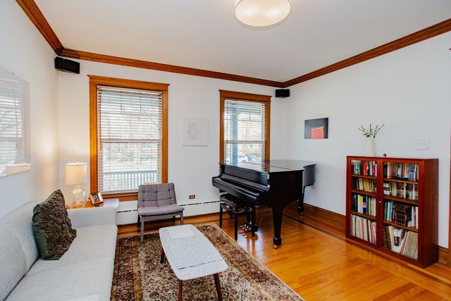 108 Wesley Avenue, Oak Park, IL 60302