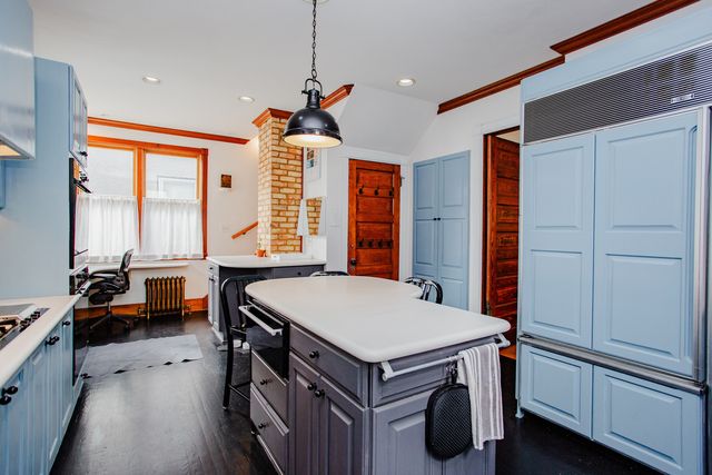 108 Wesley Avenue, Oak Park, IL 60302