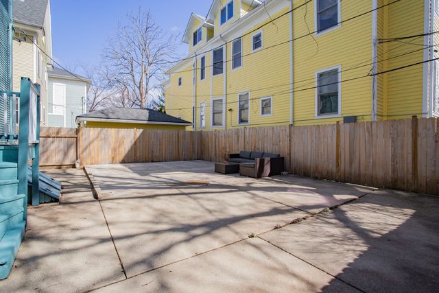 108 Wesley Avenue, Oak Park, IL 60302