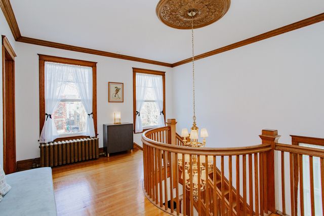 108 Wesley Avenue, Oak Park, IL 60302