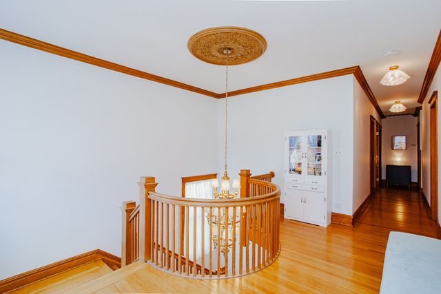 108 Wesley Avenue, Oak Park, IL 60302