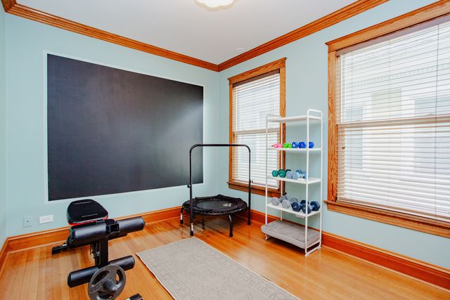 108 Wesley Avenue, Oak Park, IL 60302