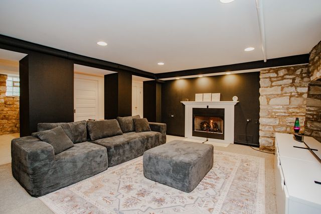 108 Wesley Avenue, Oak Park, IL 60302