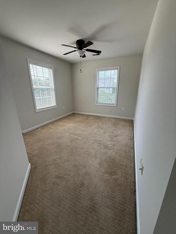 19 MASTERS DR, Stafford, VA 22554
