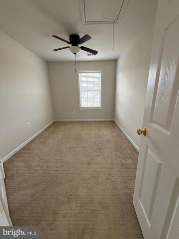 19 MASTERS DR, Stafford, VA 22554