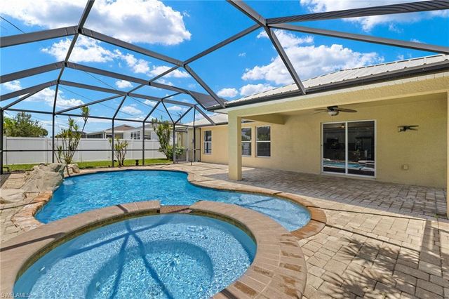 516 SW 27th ST, Cape Coral, FL 33914